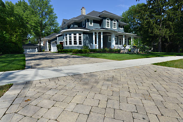 Best Professional Driveway Pavers  in Meadow Glade, WA